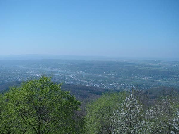 Blick von der Löwenburg nach Bad Honnef